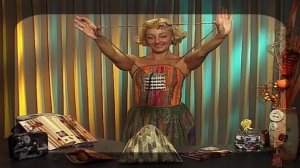 Шьем сумки, футляры и корсет, используя ячейки жесткой канвы. Мастер класс