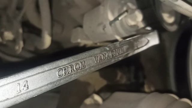 CHEVROLET CAPTIVA 2013г 2.2 TD замена ремня генератора и роликов смотреть онлайн