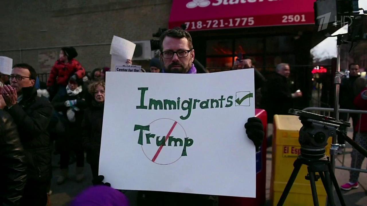 Противники Дональда Трампа добились приостановления указа об ужесточении миграционной политики