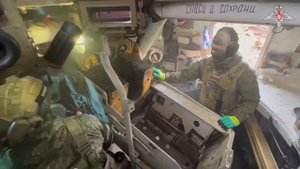 Боевая работа расчета САУ Акация