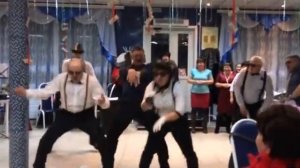 Гангстерское поздравление