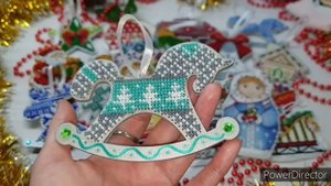 Все мной вышитые в 2020г новогодние игрушки. 27 игрушек:) Наша рукодельная ёлочка)