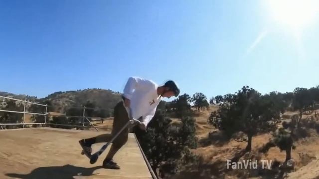 Трюк на самокате смотреть онлайн