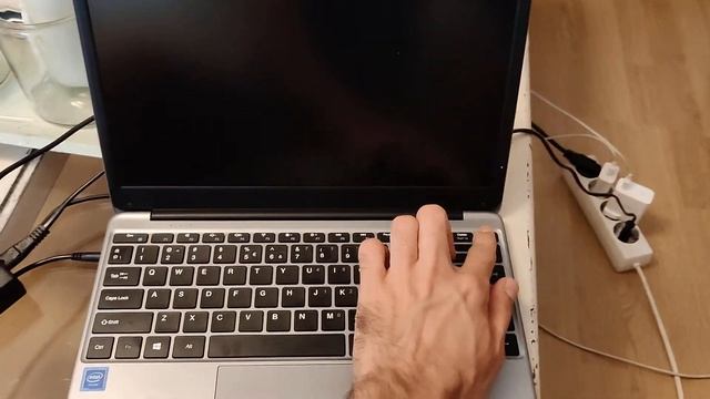 Chuwi Laptop doesnt work. Banggood. смотреть онлайн