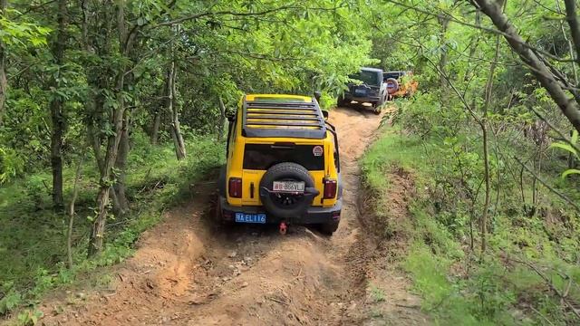 Tank 300 vs Jeep Wrangler Team PK Off-road | Jeep Team смотреть онлайн