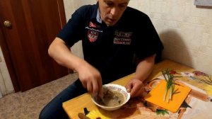 Рыбный салат из консервированной сайры с морковью быстро просто и вкусно