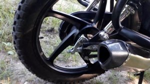 Выхлоп Akrapovic на мопеде