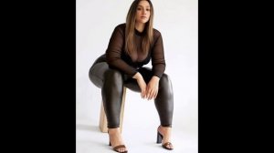 Erica Lauren - Plus size fashion model Curvy model