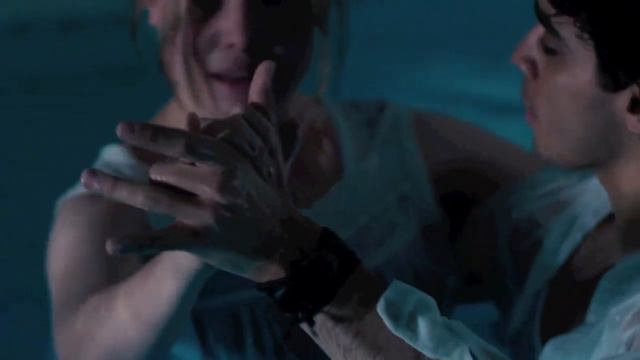 Mia and Armando Dance (Musical Chairs) смотреть онлайн