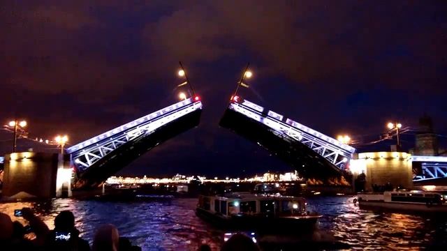 Разводка мостов в Питере смотреть онлайн