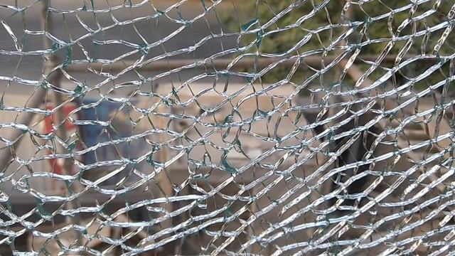 Beautiful Security Crackle Glass ( 3 layer security crackle glass) смотреть онлайн