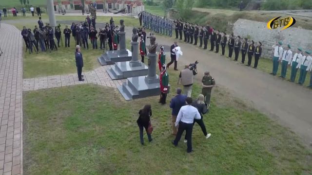 Героям – слава, потомкам - память смотреть онлайн