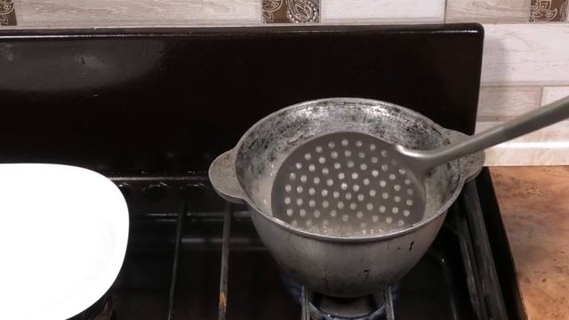 Молодая картошка в кожуре по-деревенски во фритюре - Не зря её так все любят! смотреть онлайн