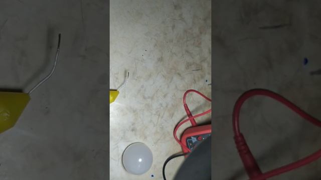 Простейший ремонт светодиодной лампочки. Диагностика без мультиметра и ремонт без паяльника. Часть смотреть онлайн