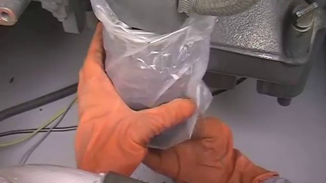 Lubricating System Preventive Maintenance of Mahindra Powerol Diesel Generators смотреть онлайн