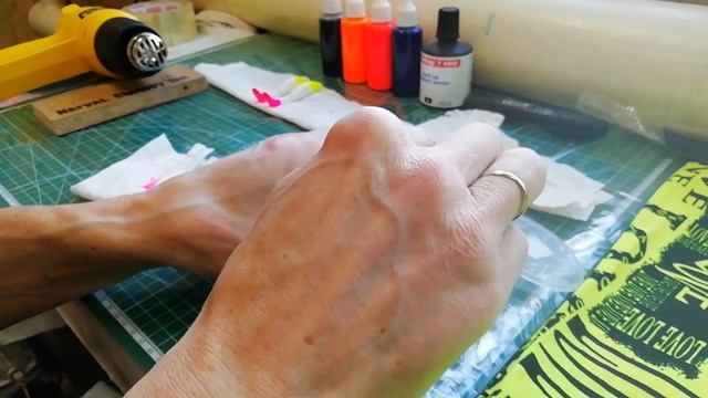 Красим мягкую силиконовую рыболовную приманку!!! Метод"Окунашки" смотреть онлайн