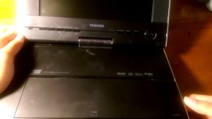 REVIEW: Toshiba  9" Portable DVD Player (SD-P91S)