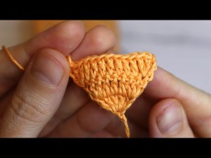 Треугольная форма крючком ДЛЯ ТОПА