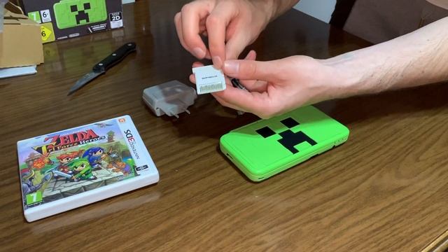 Unboxing New Nintendo 2DS XL (Minecraft Edition & Zelda Tri Force Game) смотреть онлайн