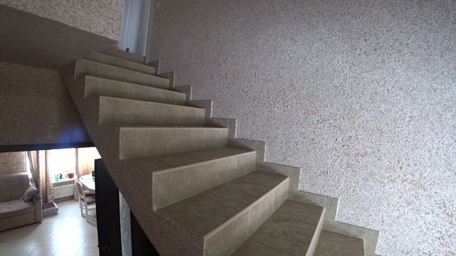 Пора уже делать ремонт в доме. Двухэтажный дом дорого обходится. ДОМ НА ЮГЕ смотреть онлайн