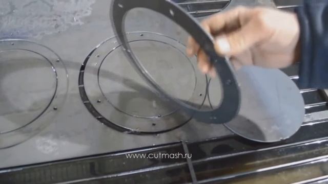 Плазменная резка на водяном столе, станок плазменной резки ЧПУ. Плазменная резка под водой.