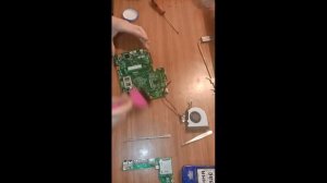 РЕМОНТ Asus UL50A  ( разборка, чистка, замена термо пасты, сборка )