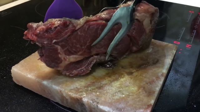 Стейк Чак Ролл на плитке из Гималайской соли #РэпНаКухне #21