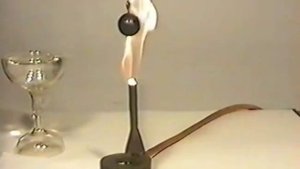 Тепловое расширение металла (шар и отверстие)