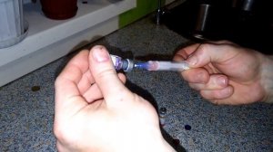 Как делать укол собаке в холку