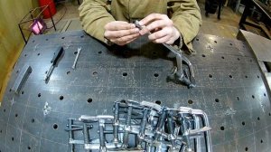 Универсальные струбцины для сварочного стола. Просто и дёшево