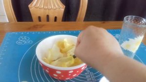 Лосьон для умывания лица из лепестков роз.