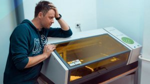 Меня снова потянуло на приключения с хитрыми принтерами | Бестолковый на мой взгляд станок