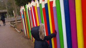 ♥ Идея для умельцев - ЗАБОР ЦВЕТНЫЕ  КАРАНДАШИ