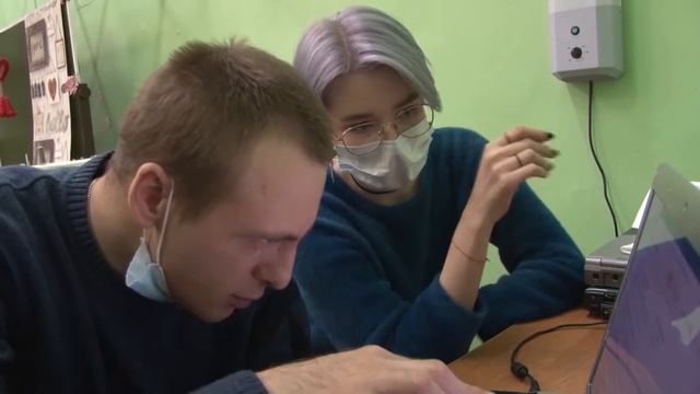 Рассказ о некоммерческой организации "Мост", помогающей людям с ментальными особеностями смотреть онлайн