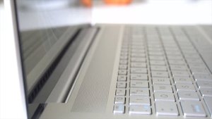 HP Envy 17 Review (2022) - Big In More Than One Way!