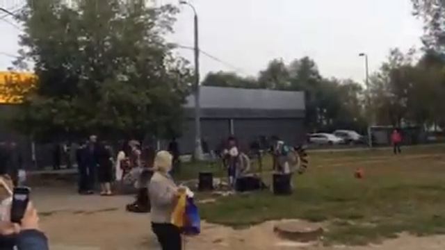 А говорят к нам артисты не едут смотреть онлайн