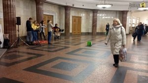 «Experience» — музыка Ludovico Einaudi к фильму  «1+1» («Moon Eclipse»)