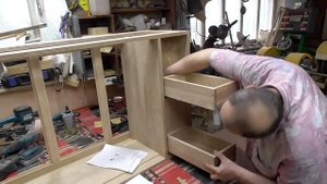 Как сделать дешёвую бутылочницу.