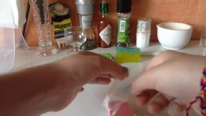 "Как красиво упаковать мыло в пищевую пленку"