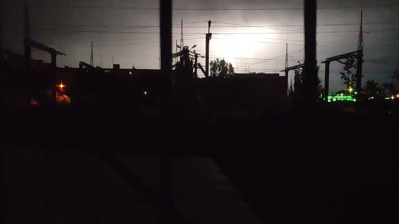 Грозовые молнии на ночном небе.Астрахань 3.6.2024