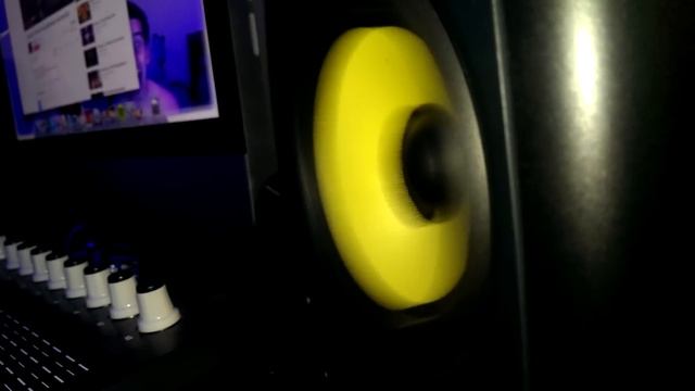 Krk rokit 5 bass test Dj myway смотреть онлайн