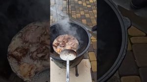 Академия Плова обучает готовить плов на открытом огне