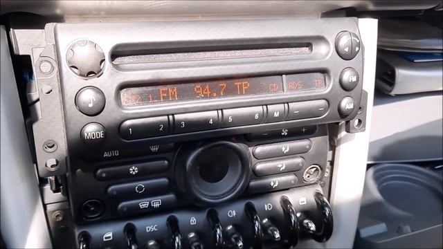 установка Bluetooth-модуля на MINI Cooper S/installing bluetooth module on MINI Cooper S смотреть онлайн