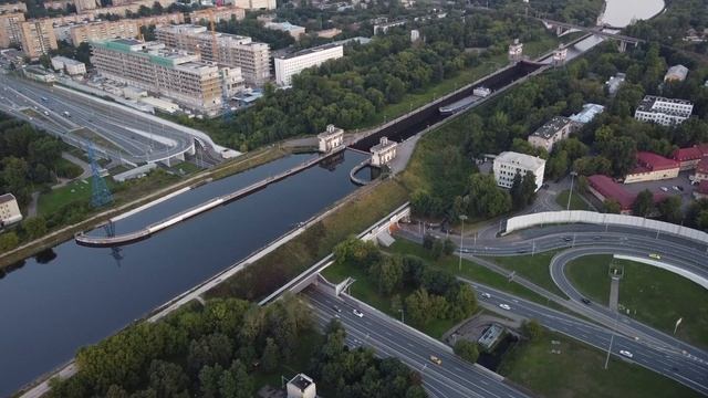 Канал имени Москвы вечером