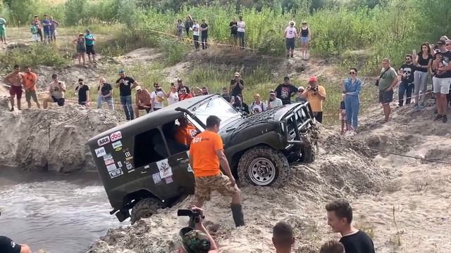 OFFROAD ТР-3. Прохождение большой лужи на время смотреть онлайн