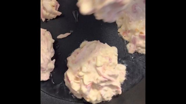 Оладьи , рецепт ??быстрый вкусный завтрак , готовлю почти каждый день ? смотреть онлайн