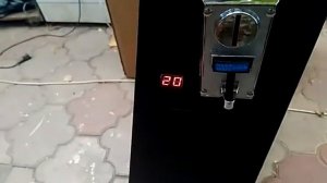 Торговый автомат для чистки обуви.