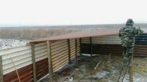 ?СТРОИТЕЛЬСТВО ЗИМНЕГО НАВЕСА,НАД КОРМОВЫМ СТОЛОМ ДЛЯ КОРОВ.