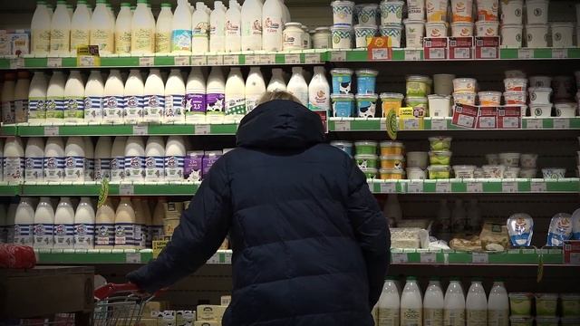 ЦСМ ПРОВЕРИЛИ 10 ОБРАЗЦОВ СМЕТАНЫ: 4 ОКАЗАЛИСЬ НЕПРИГОДНЫ смотреть онлайн