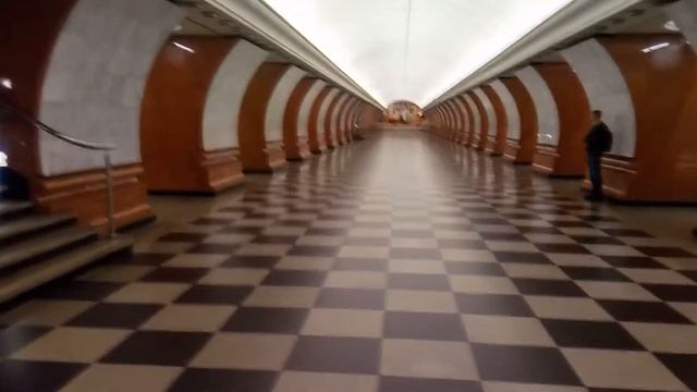 Станция метро "Парк Победы", обзор двух станций